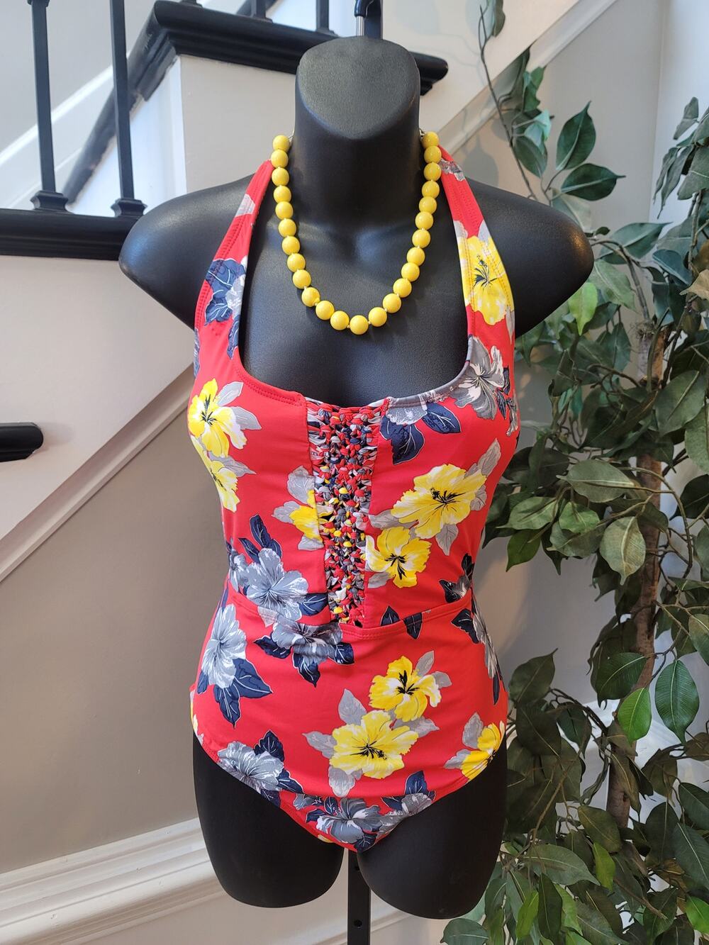 Ambrielle Swimsuit Women's Large Red Floral Padded Bra Halter Neck Open Back